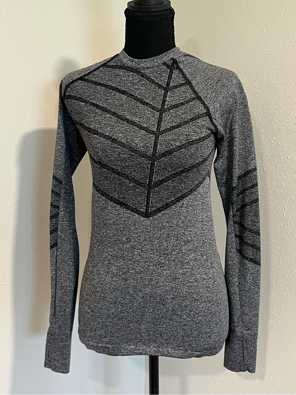 Women's Gray Long-Sleeve Seamless Performance Top